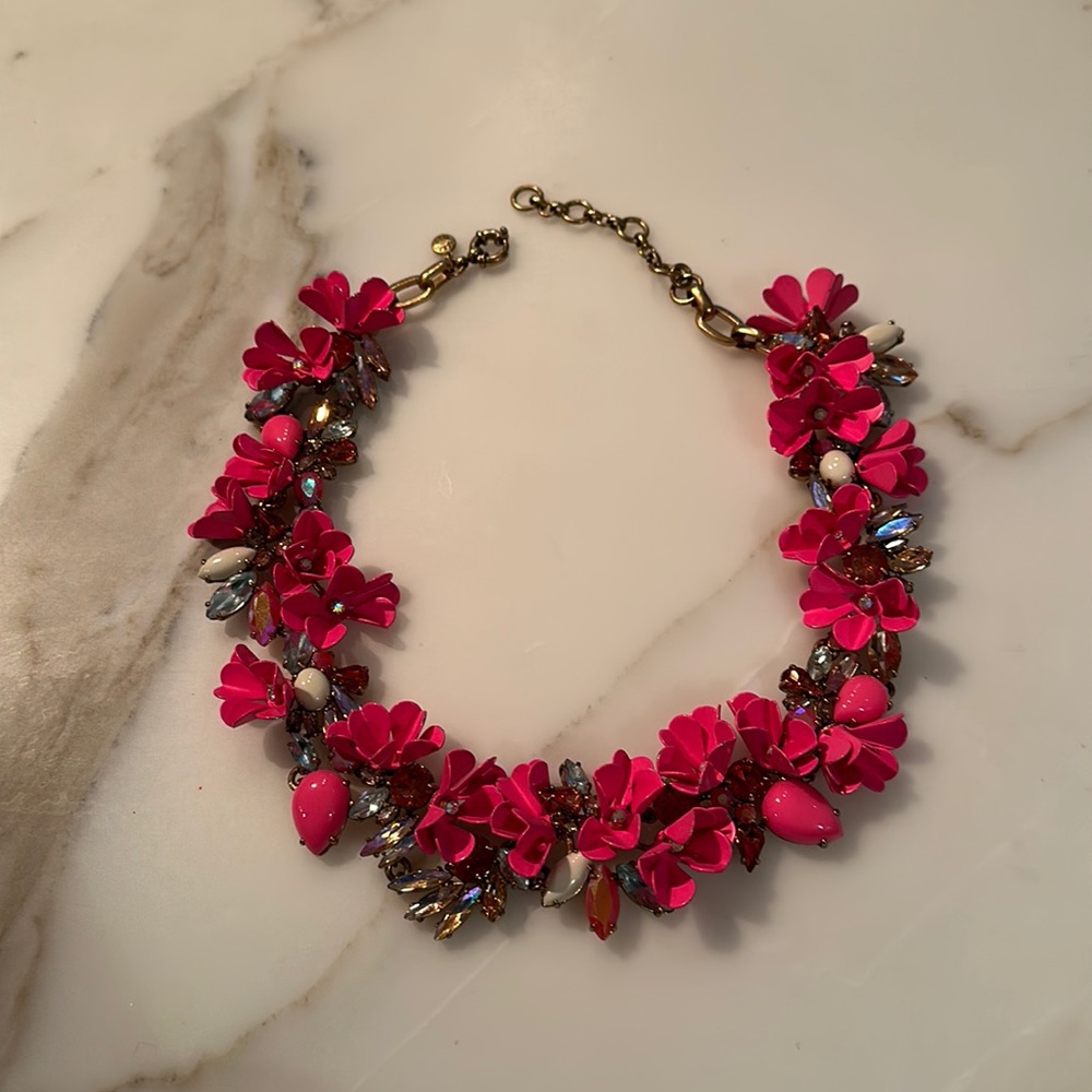 EUC J.Crew pink flower gemstone necklace